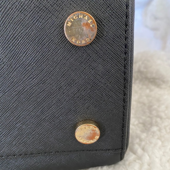 Black Michael Kors Bag with detachable straps - Picture 3 of 10